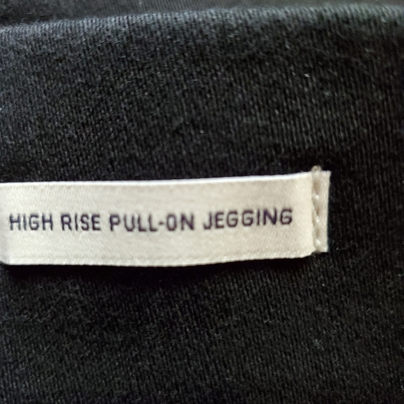 Universal Thread - Picture 4 of 12